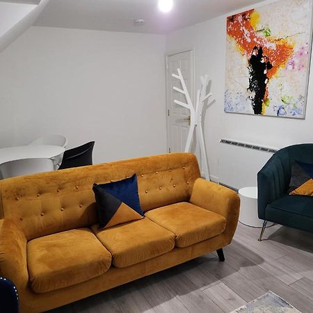 Garland Modern 2 Bedroom Apartment With Parking London พลัมสเตด ภายนอก รูปภาพ