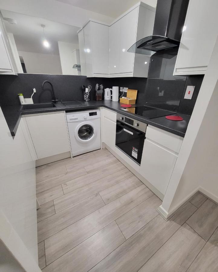 Garland Modern 2 Bedroom Apartment With Parking London พลัมสเตด ภายนอก รูปภาพ